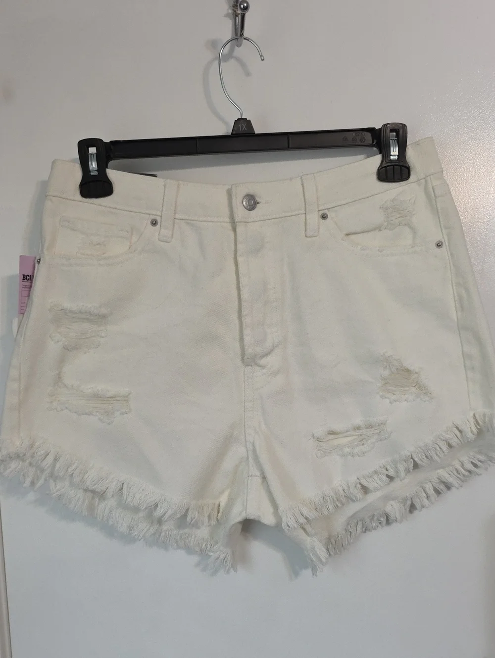 NWT wild fable Off White Distressed Frayed-Hem Denim Shorts SZ 12 - Picture 1 of 8